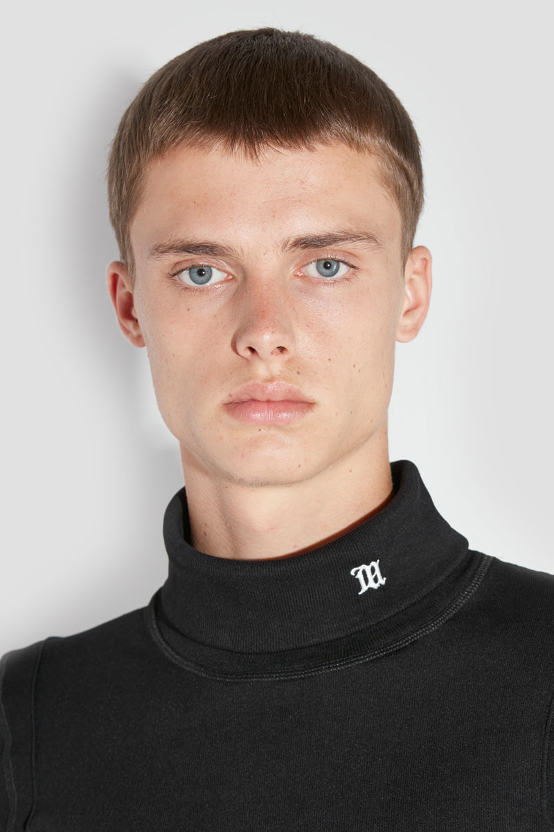 M Seamless Turtleneck